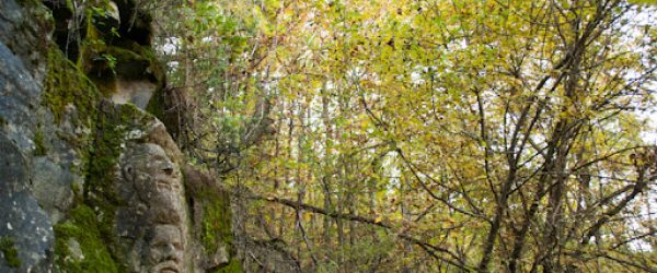 Val Taro e i misteriosi volti scolpiti nella roccia